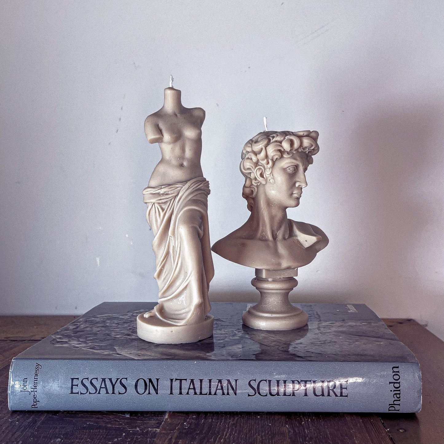 Venus de Milo and David Bust Candle Bundle - Vendeo.co.uk