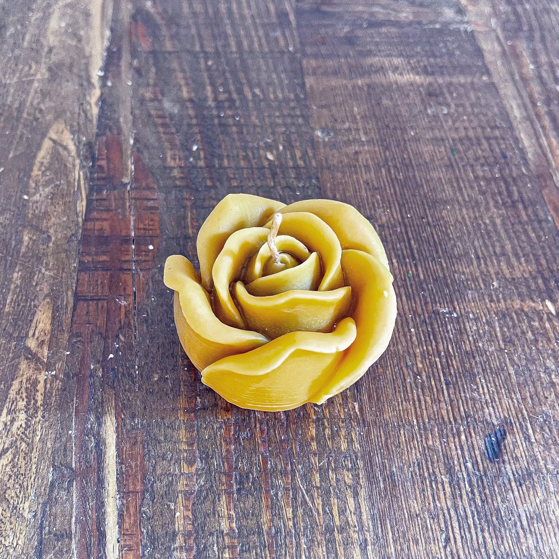 Small Honey Bee Wax Rose - Vendeo.co.uk