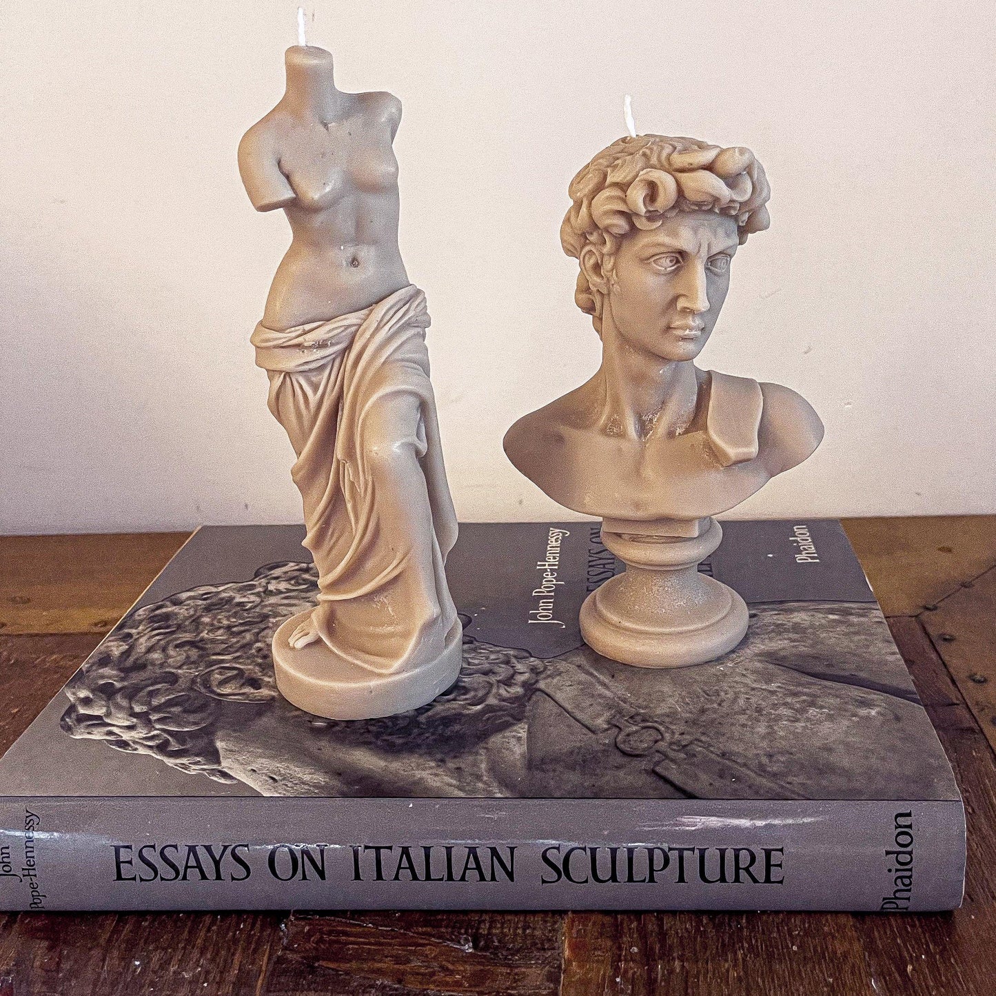 Venus de Milo and David Bust Candle Bundle - Vendeo.co.uk