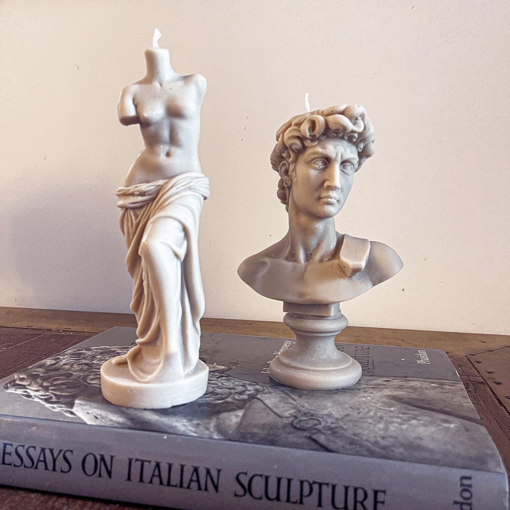 Venus de Milo and David Bust Candle Bundle - Vendeo.co.uk