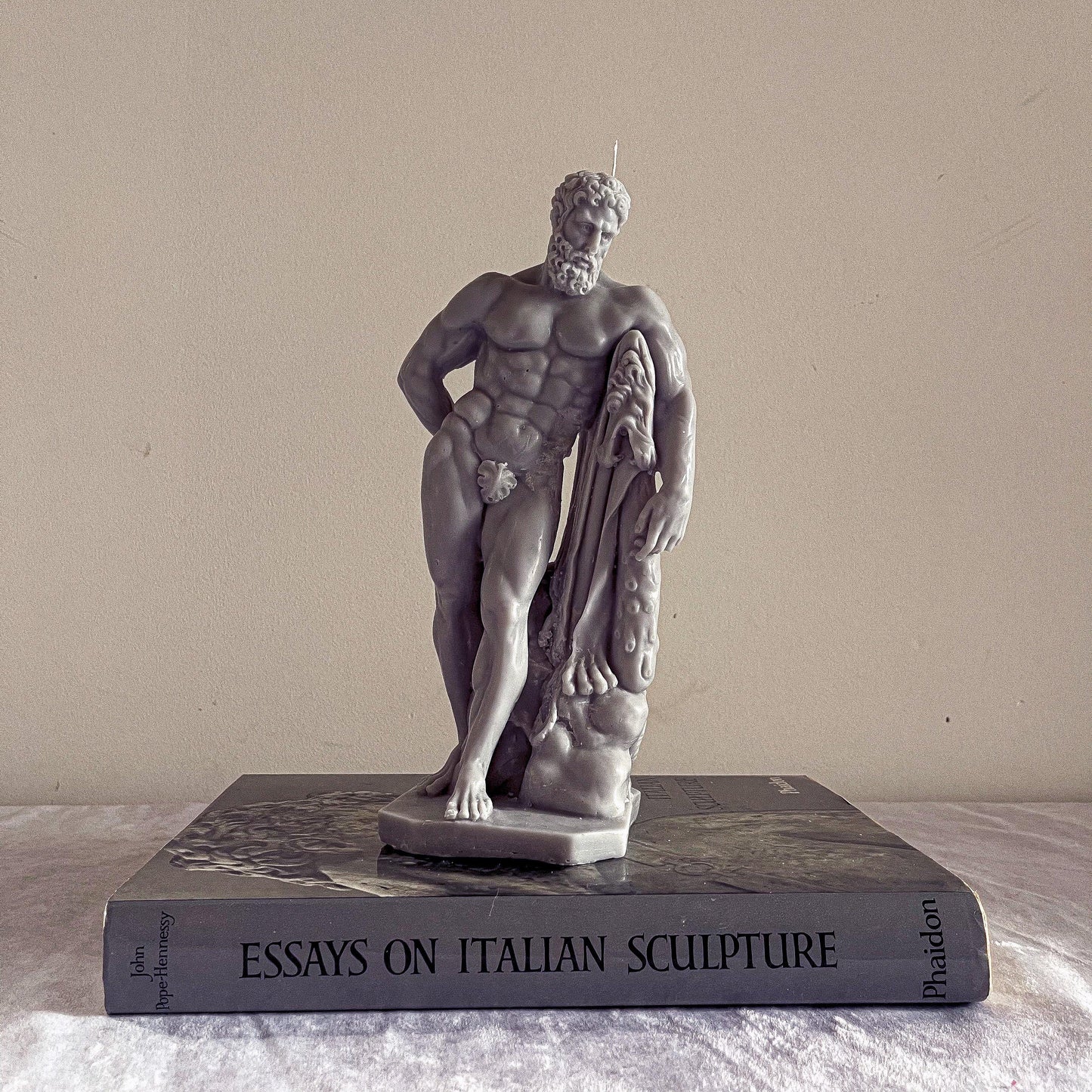 Farnese Hercules Candle - Vendeo.co.uk