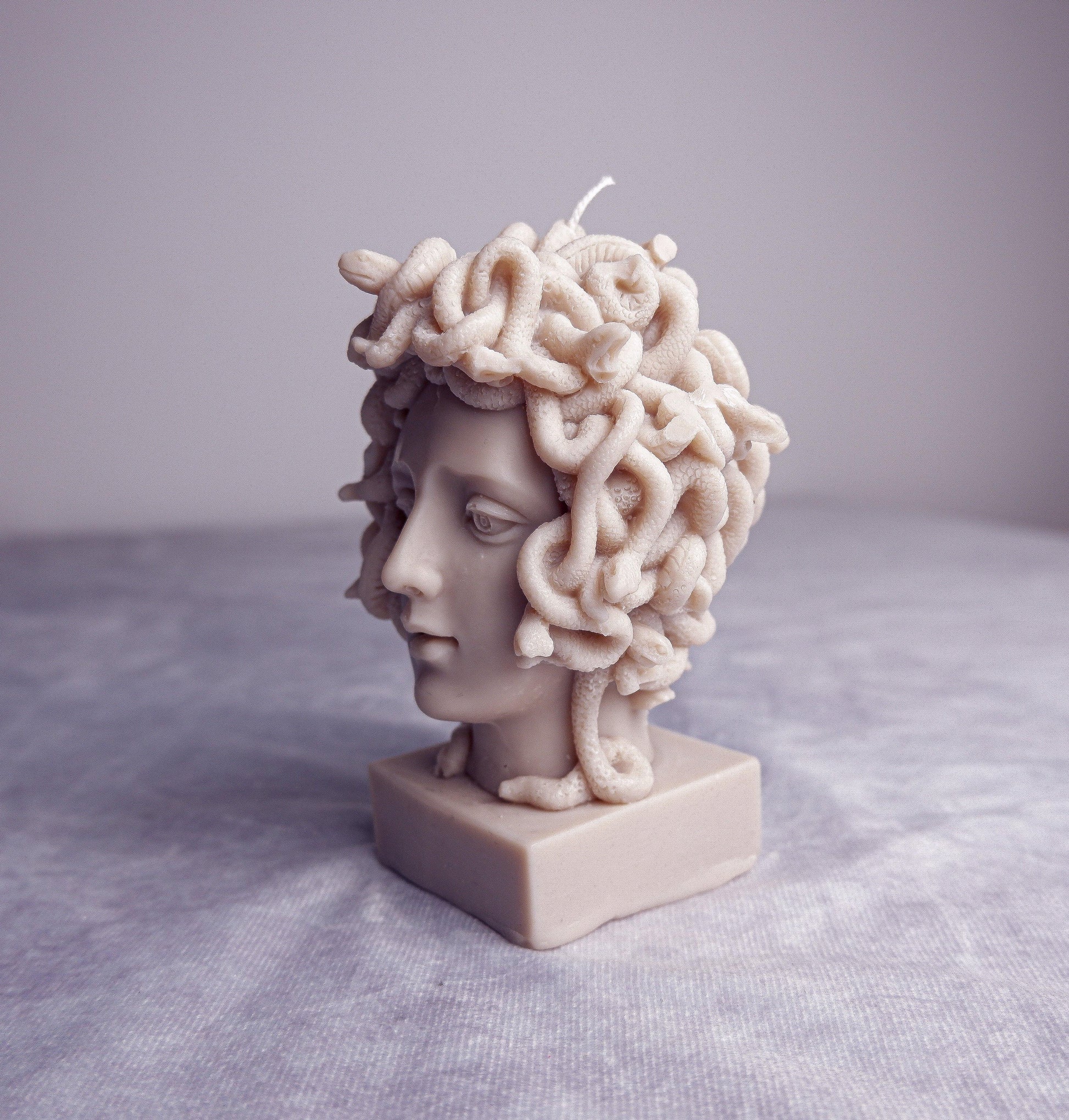 Medusa Candle - Vendeo.co.uk