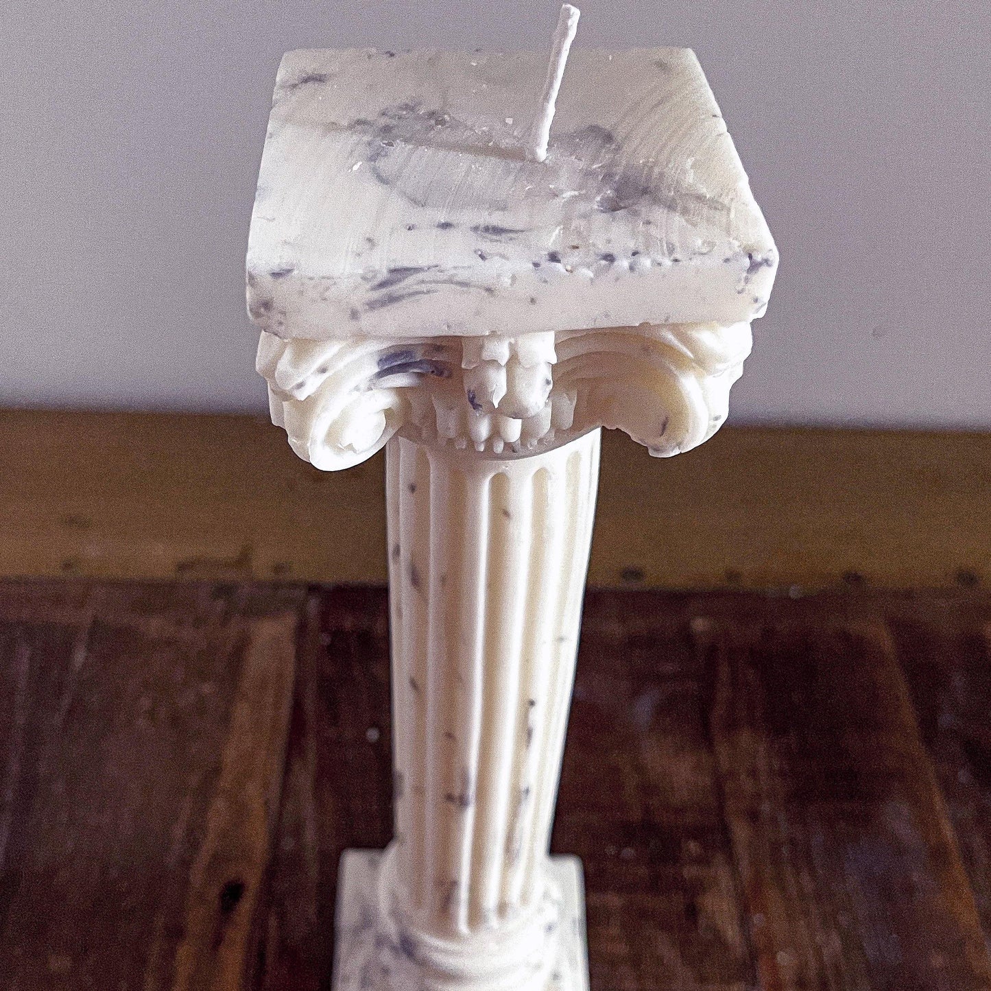 Large Marbled Greek Column Candle - Vendeo.co.uk