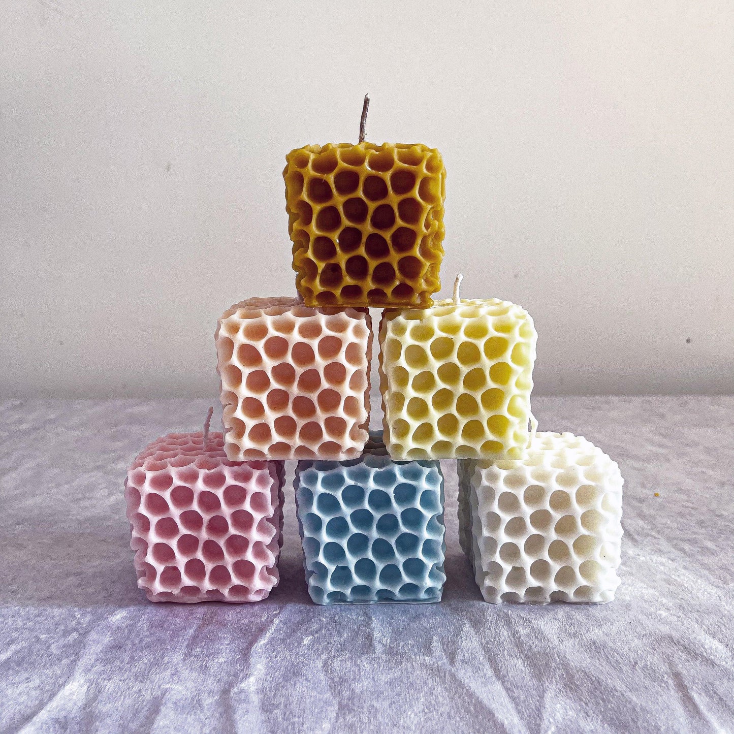 Honeycomb Candle - Vendeo.co.uk